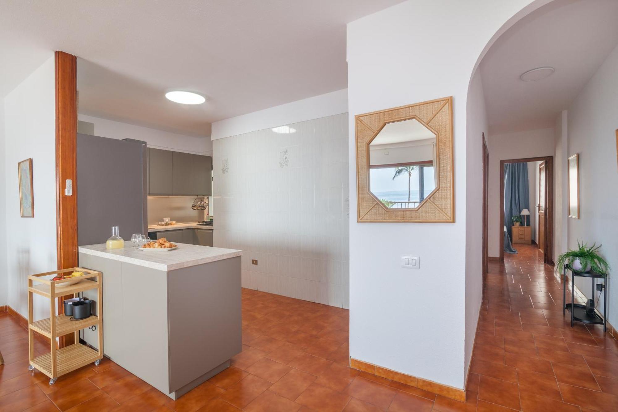 Casa De Franco - Ocean View, Terrace, Balcony, 50M From Playa La Arena, Fibre Net Apartment Puerto de Santiago  Exterior photo